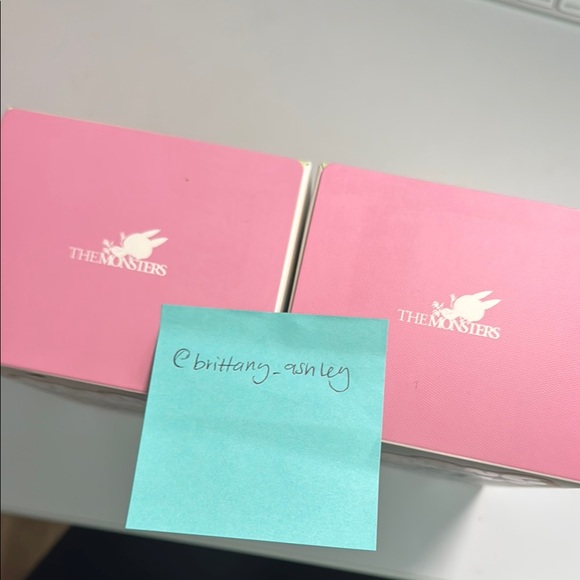 Exciting Macaron Labubu - Soy Milk - Picture 6 of 7